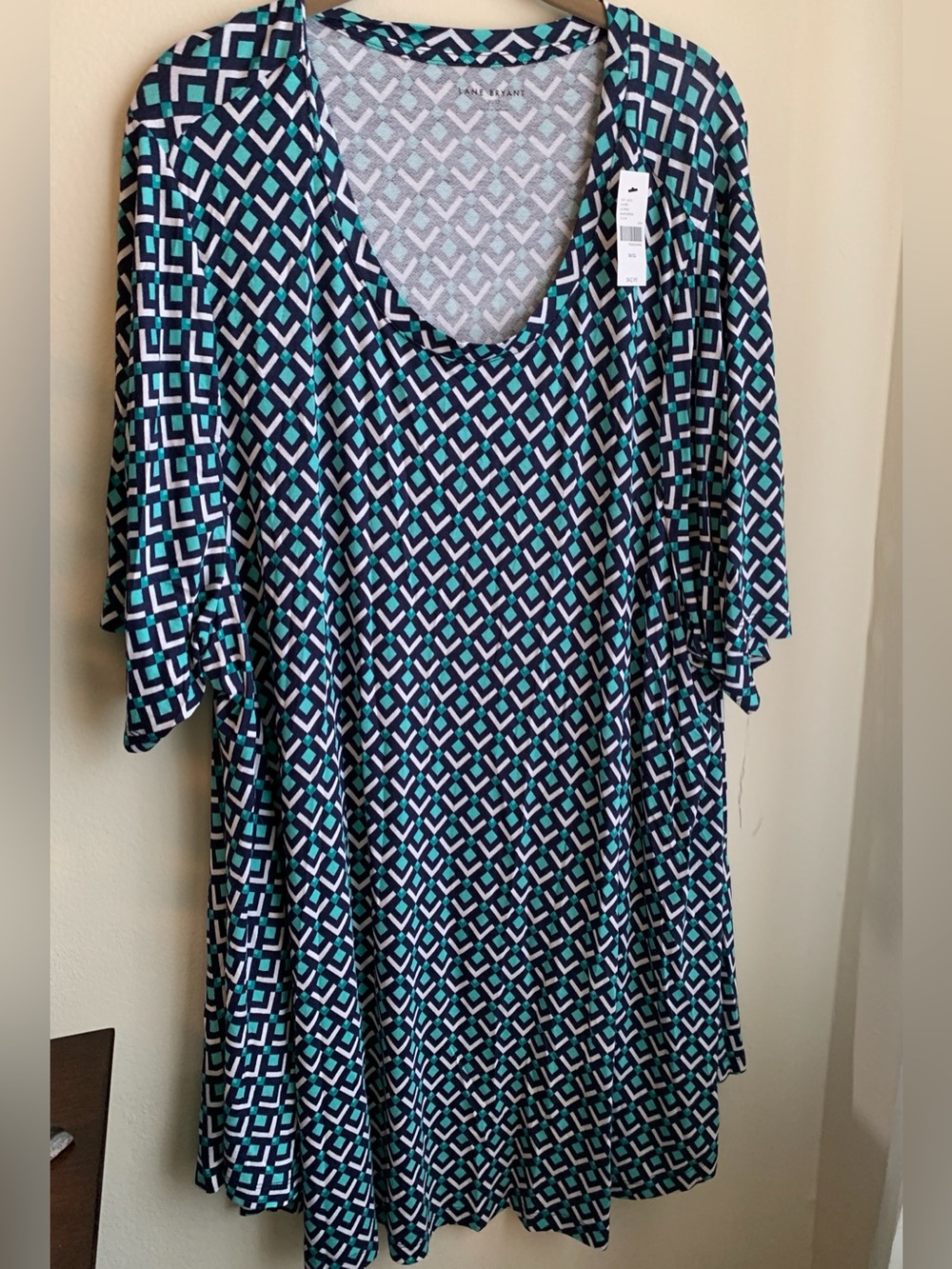 NWT-LANE BRYANT PLUS SIZE 30/32 SWING TEE TOP